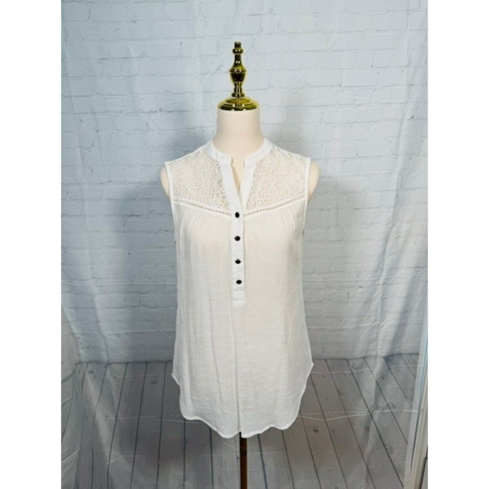 Ava & Grace White Crochet Lace Yoke Sleeveless Henley Blouse Women's S‎